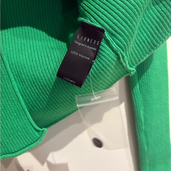 Lioness Vineyard Cardigan Ribbed Green Size 2 NWT - Picture 10 of 10